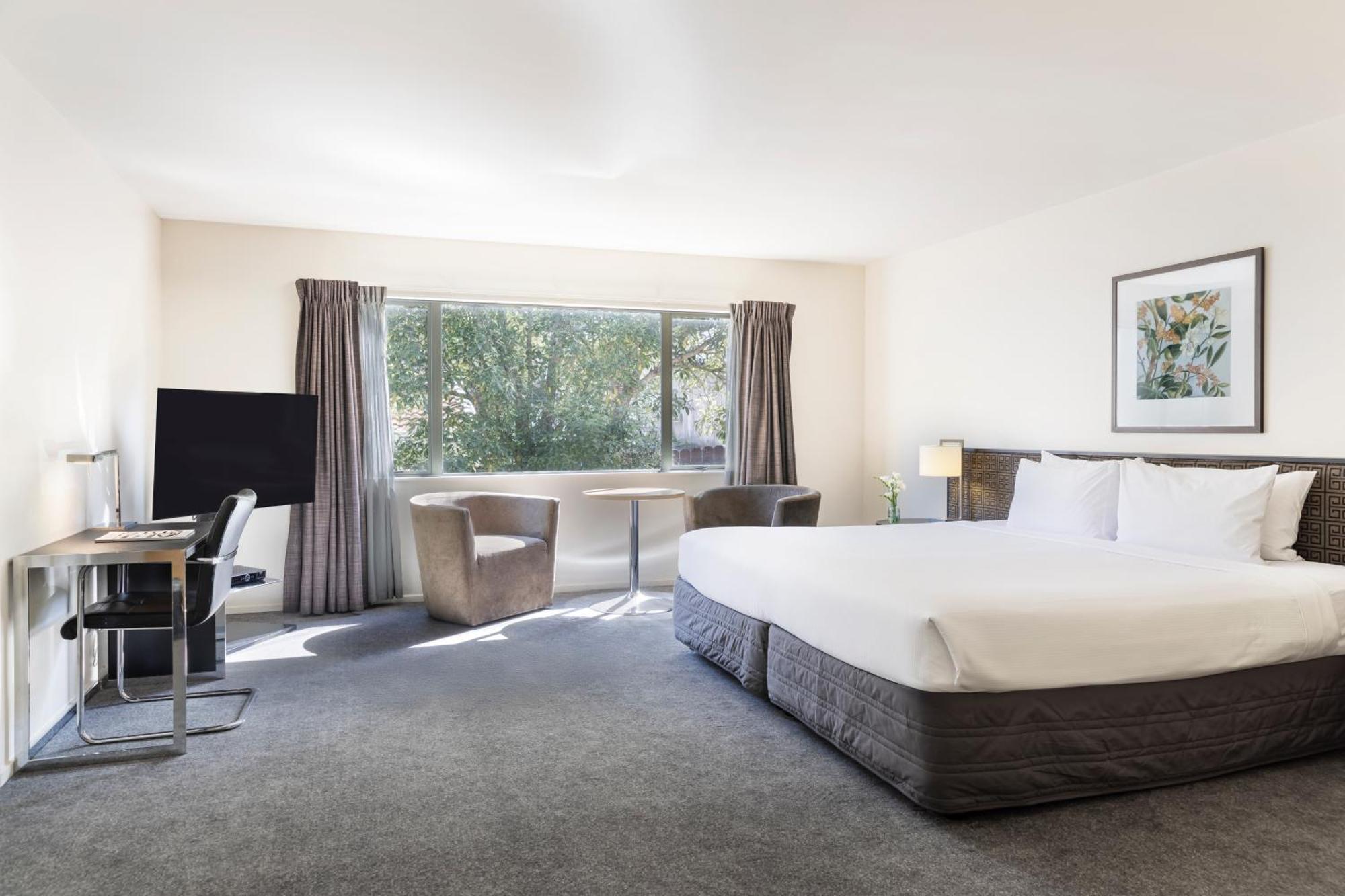 Hotel Edit Greenlane