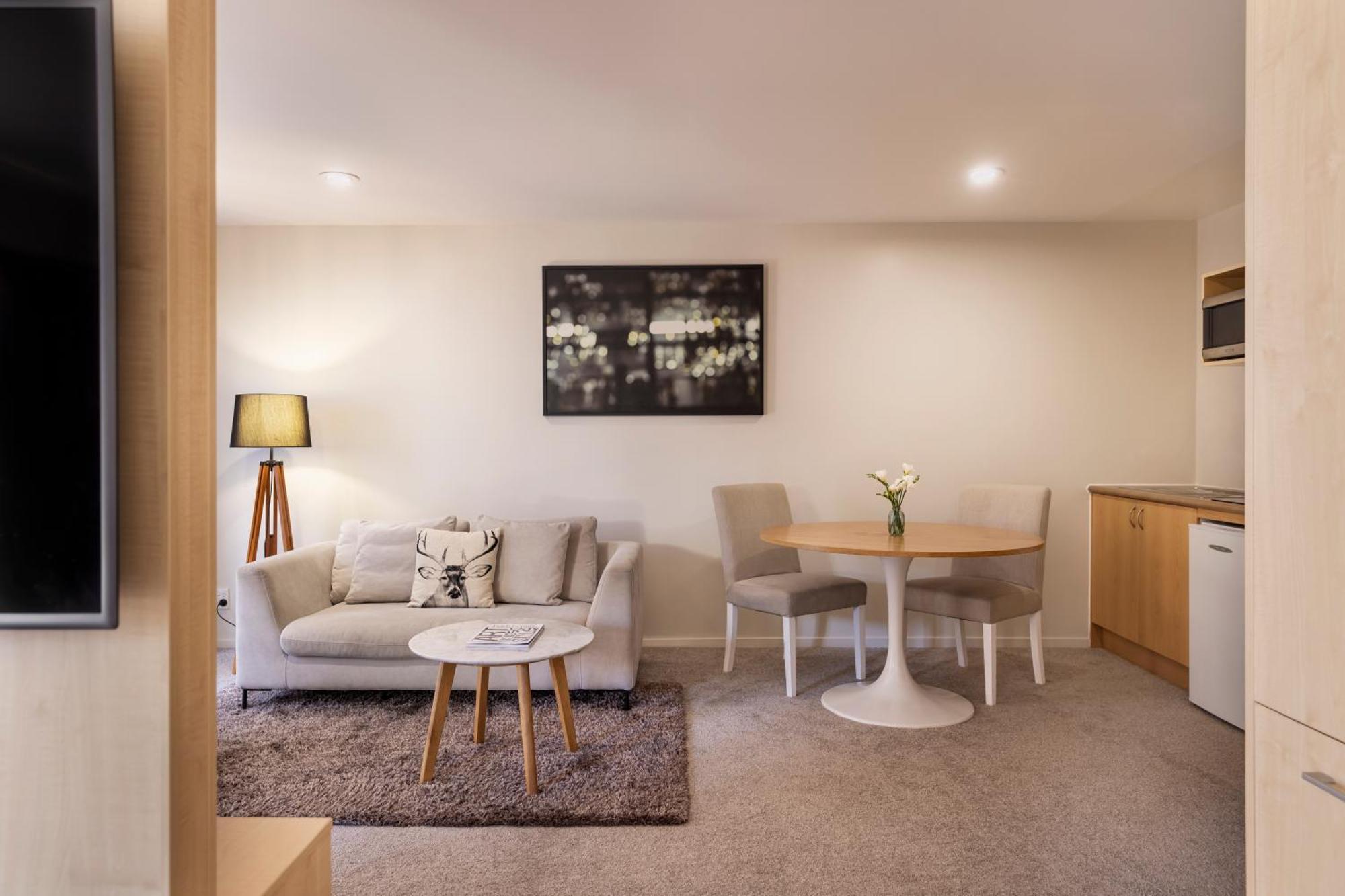 Edit Greenlane Hotel 4*