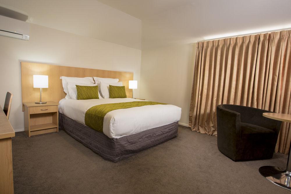 Edit Greenlane Auckland