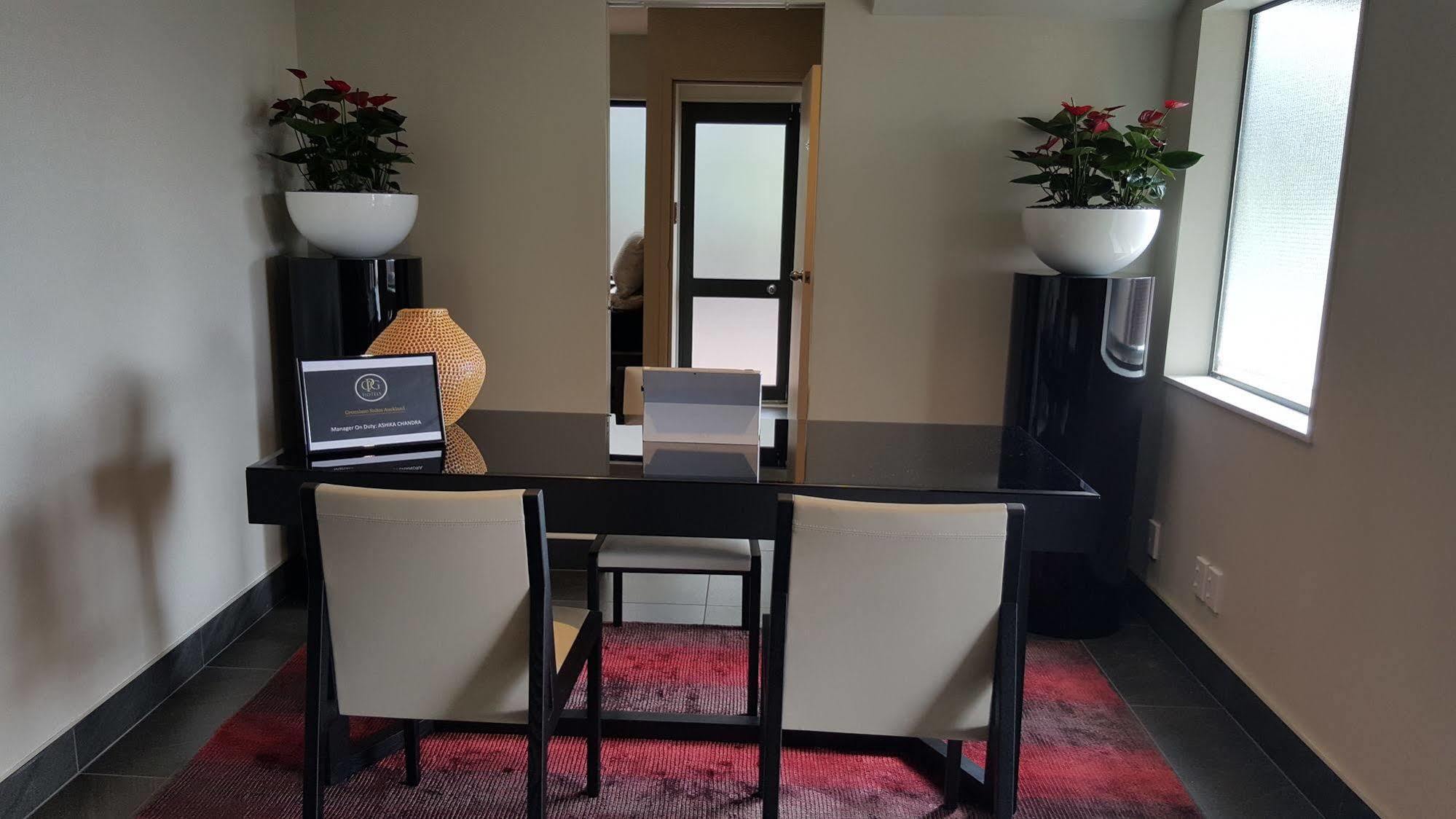 Edit Greenlane Hotel 4*